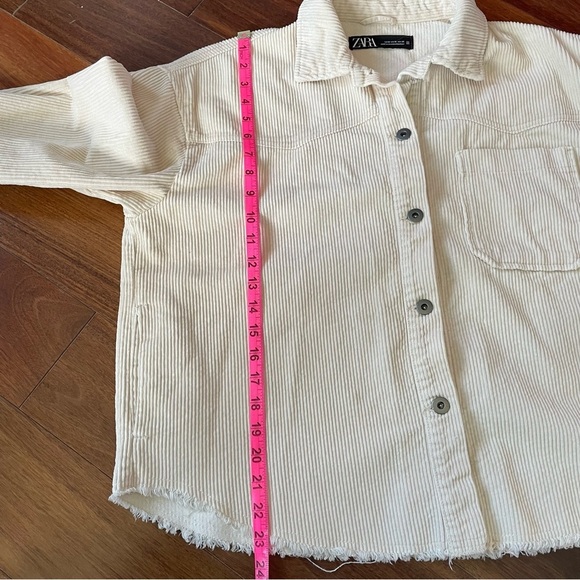 Zara Beige Corduroy Button-Up Jacket Shirt Cream Raw Edge Casual Collared M - Picture 10 of 12